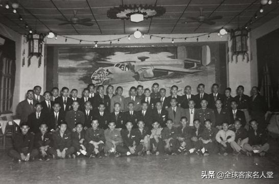 上世纪60年代，亚洲球王李惠堂荣膺亚足联秘书长、国际足联副主席