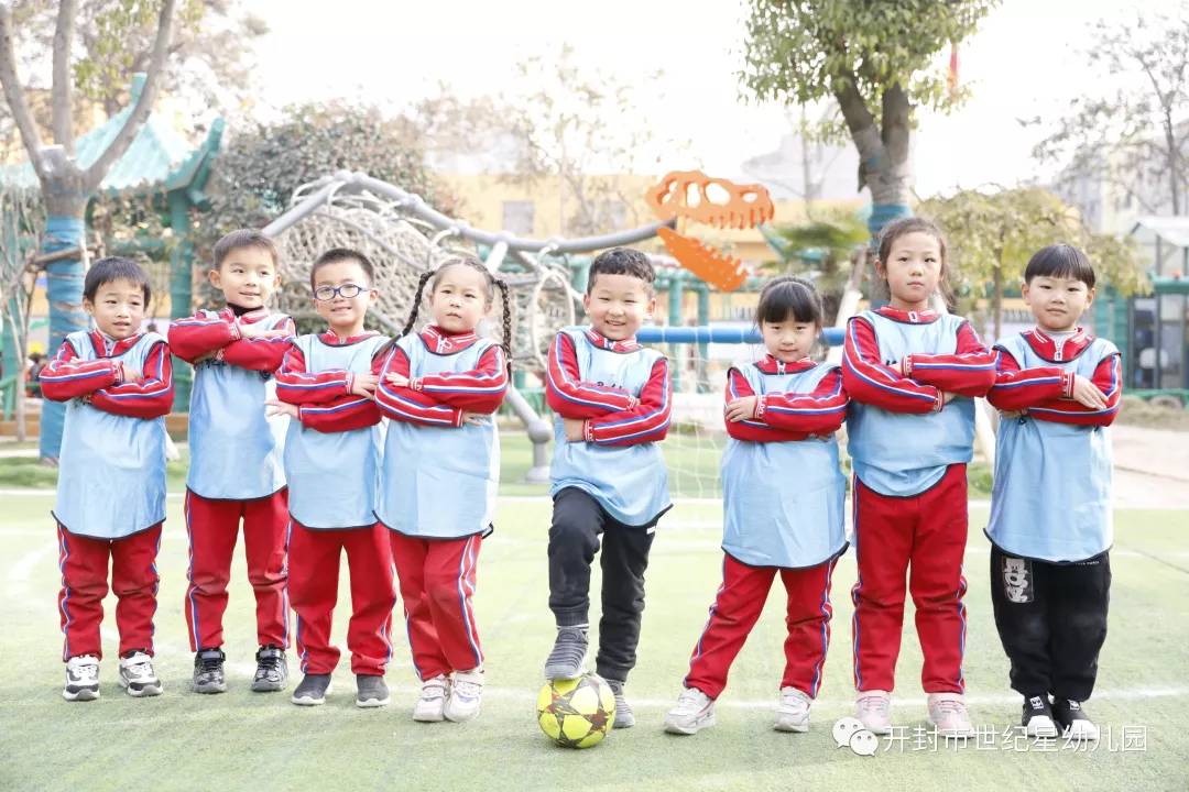 幼儿园足球运动,运动速度与激情