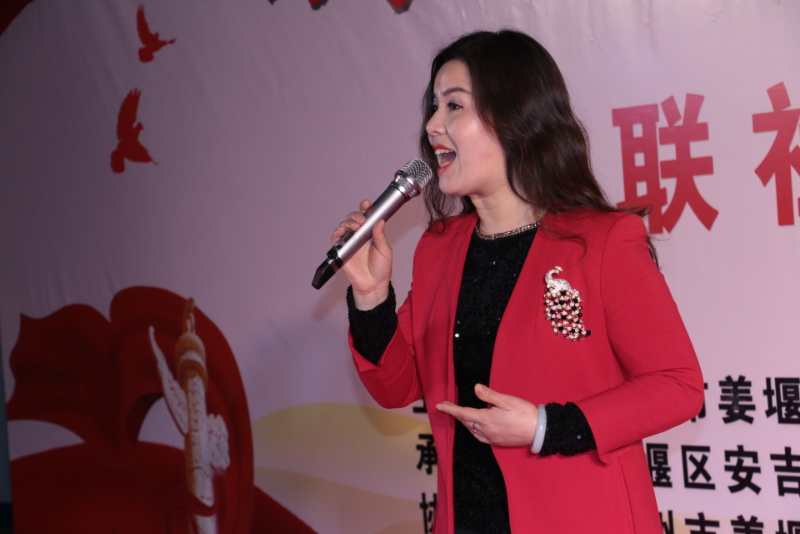 社区举办颂党恩迎新春文艺演出,和兴镇弘扬孝道文化文艺汇演