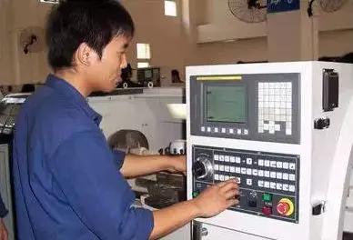 车刀刃磨操作口诀,数控车床车刀怎么磨才好用