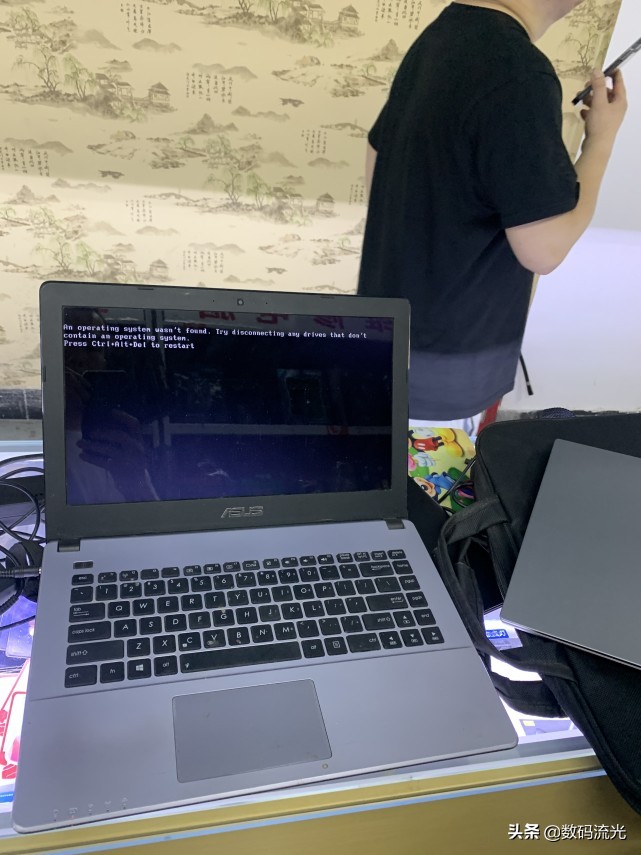 电脑开不开机硬盘坏了怎么办,电脑反复开机是硬盘坏了