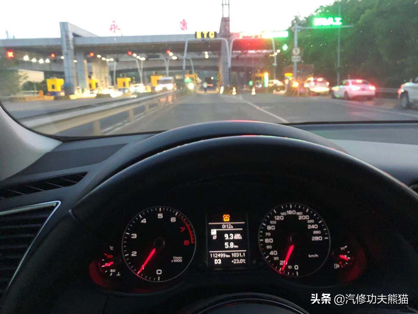 奥迪q5烧机油狂飙,奥迪q5烧机油且发动机抖动