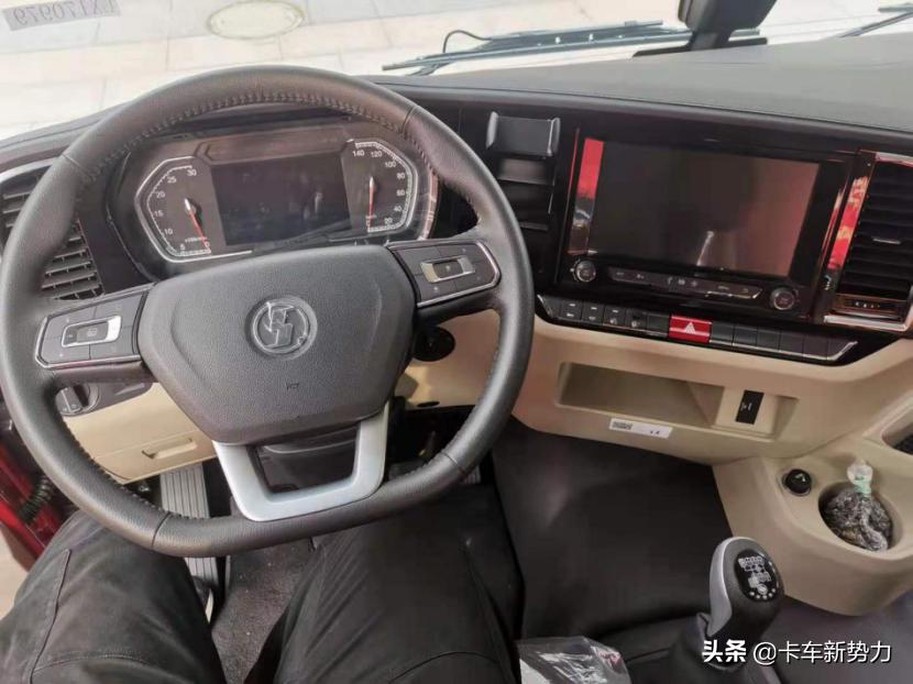 谁是重卡之王,陕汽德龙x5000490马力自动挡介绍