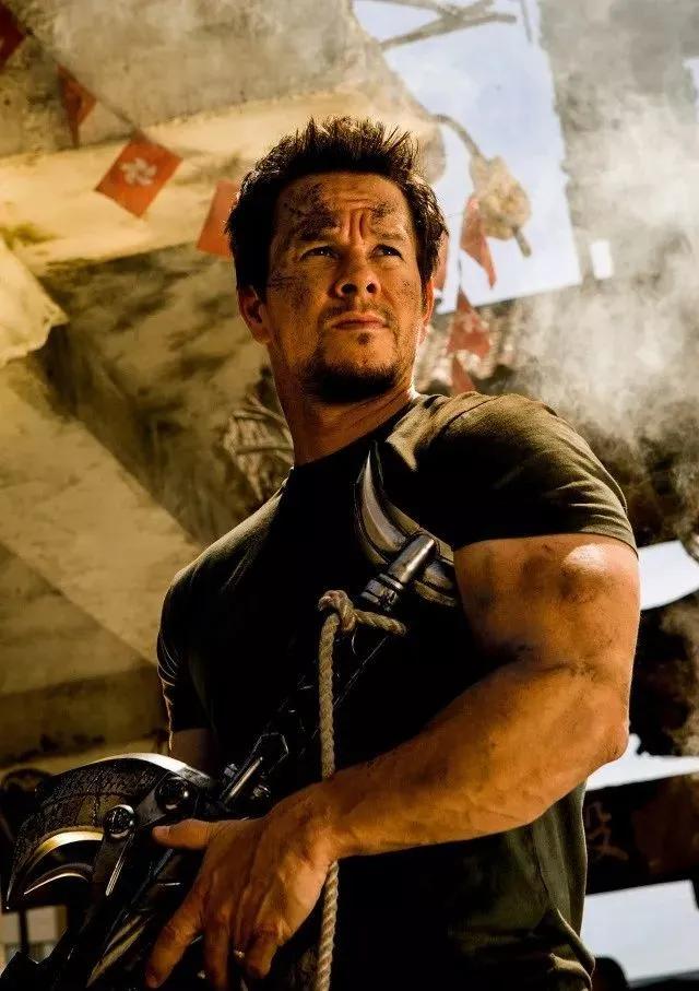 美国巨石强森肌肉图片,巨石强森终结者