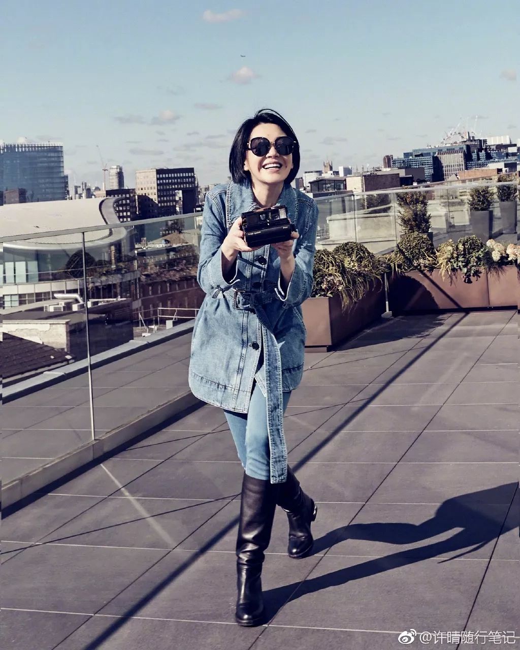 许晴50岁依然少女感满满,50岁的许晴拥有25岁的坦然