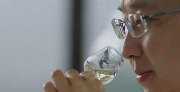 醇酿经典绵竹大曲是纯粮酒嘛,哪款绵竹大曲是纯粮酒