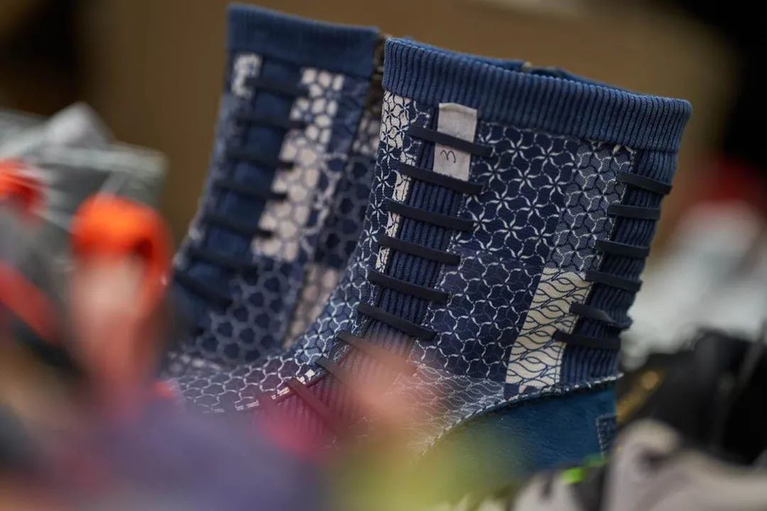 以前没钱买李宁什么梗,以前买不起李宁