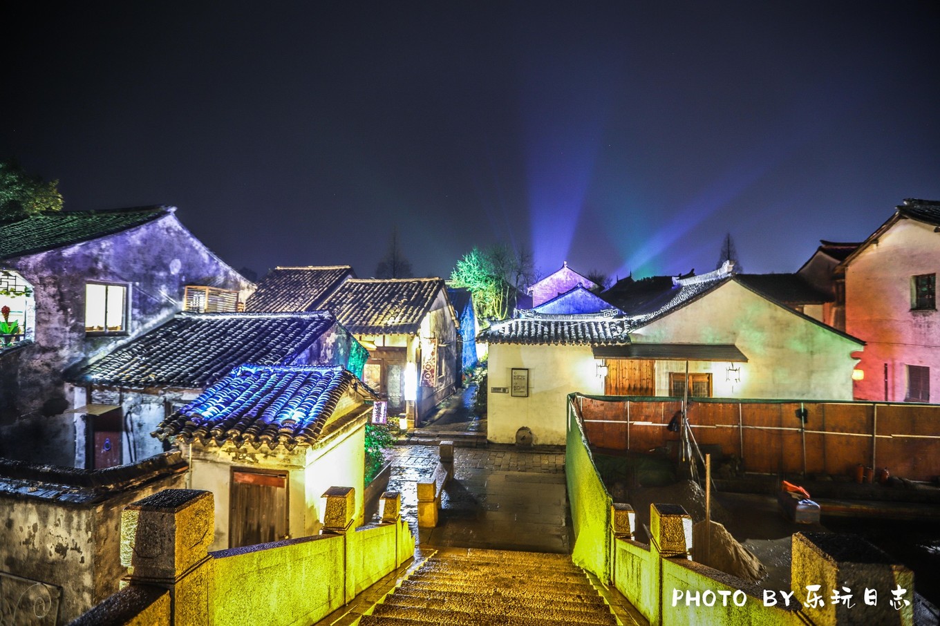 江南周庄古镇夜景美如画,推荐一个好的地方周庄古镇