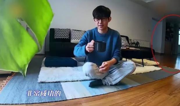 何炅去李维嘉家做客,何炅家视频