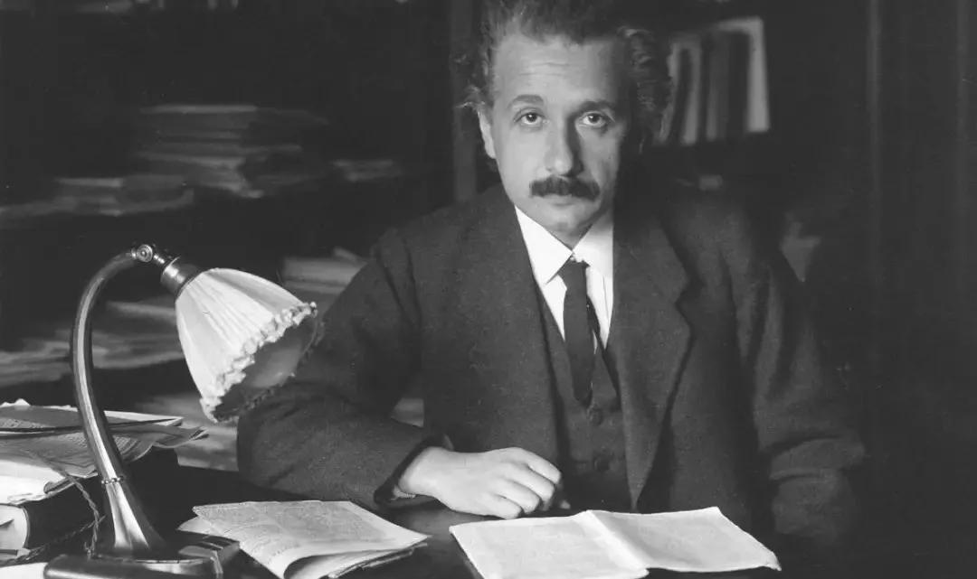 双鱼座集合了11个星座,12个星座中双鱼座是不是穷的