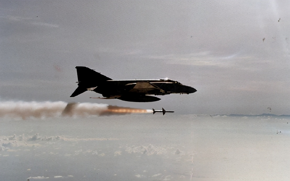 f-4鬼怪简史,连续打破5项世界纪录