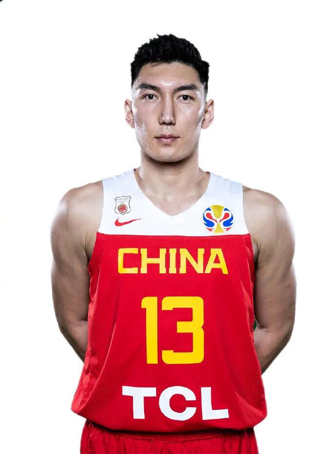 美国男篮c位定妆照,中国男篮赵睿定妆照