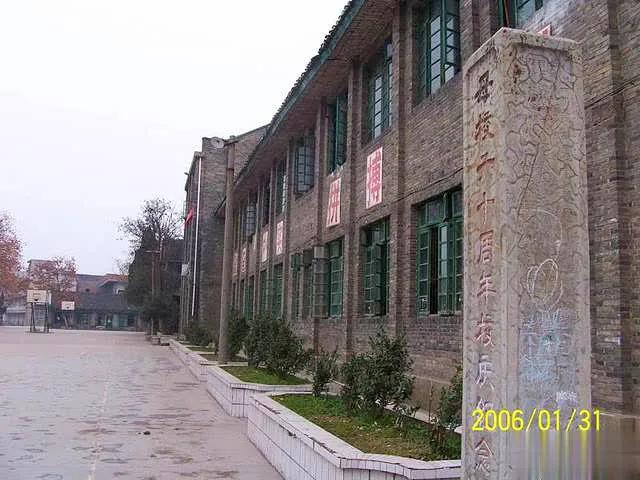 松桃民族中学2021年高考成绩喜报,松桃民族中学2019年高考喜报