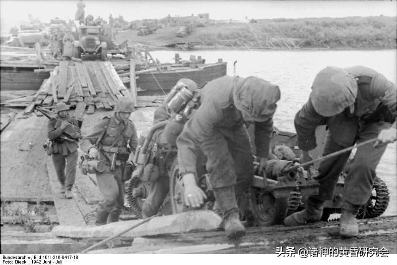 七月飞火-100张珍贵图片中的1942年沃罗涅日血战今与昔（上）