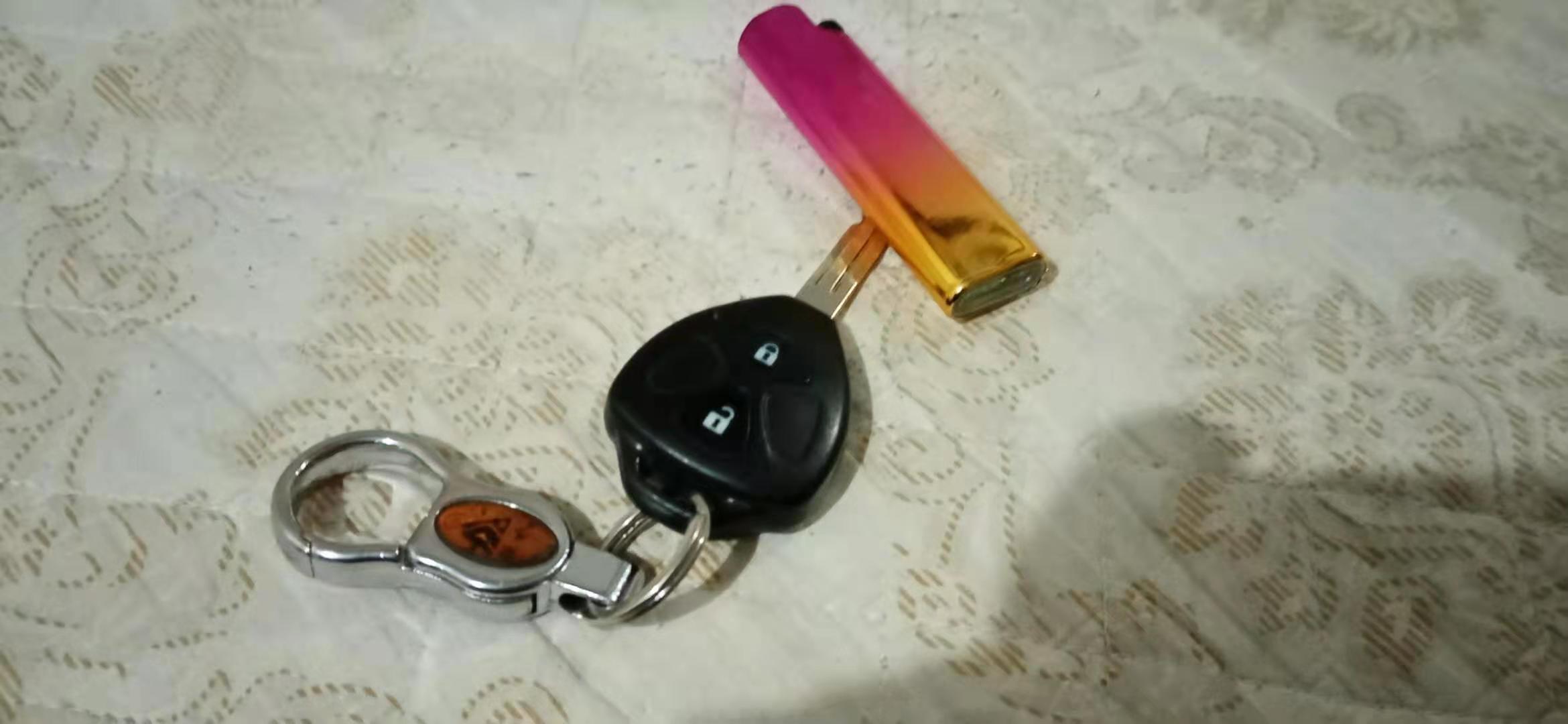 汽车遥控钥匙锁不了车门什么原因,汽车遥控钥匙打不开车门的原因