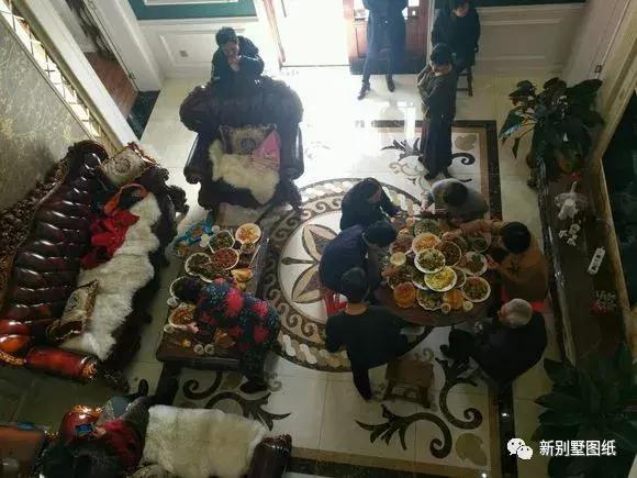 小伙盖三层农村别墅，占地150平米只花不到50万，你觉得怎么样？