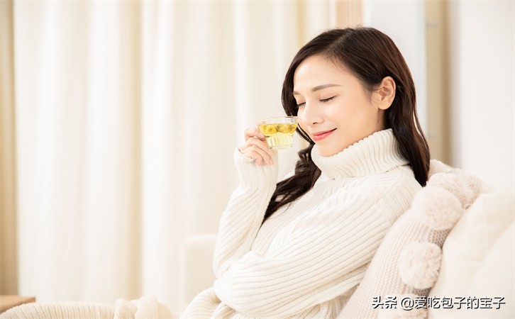 怀孕七个月出现呕吐怎么回事,孕七个月突然呕吐怎么回事