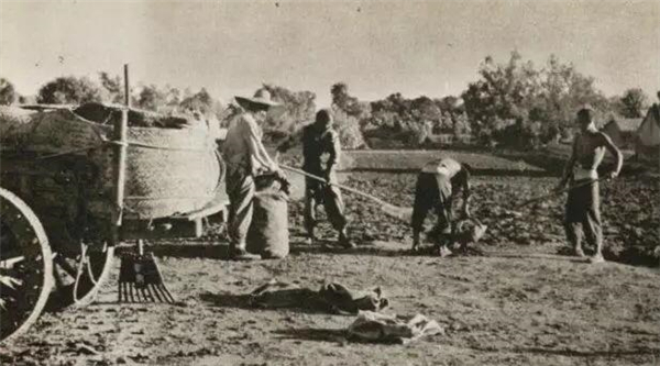 他是北京“掏粪霸主”，曾强占36条粪道，买下数百多套房子