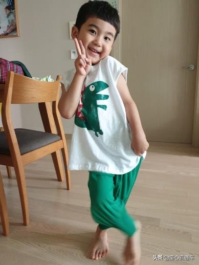 韩国童装潮童穿搭背带裤子,春季时尚童装长裤