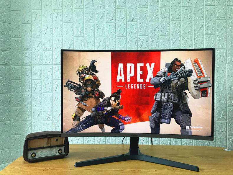 三星显示器曲面屏测评,感受三星透明屏的高级感