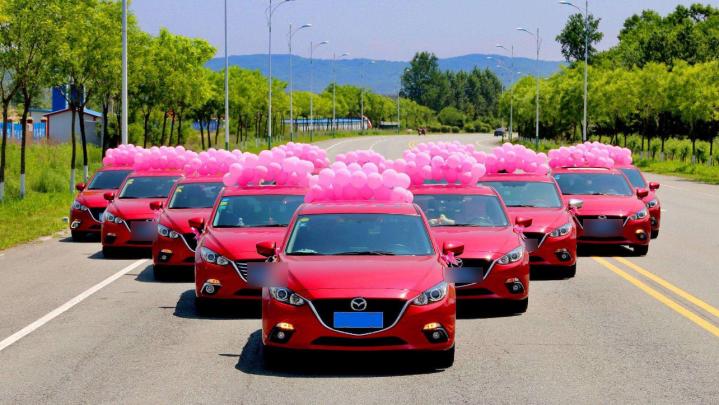 当婚车遇到出殡车怎么办,婚车遇到婚车应该谁让路