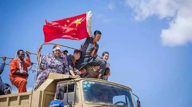 拍不好的中国电影，踢不好的中国足球