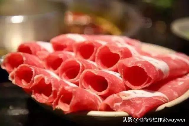 寒风飒飒,人类无法阻止火锅的蔓延势头了……