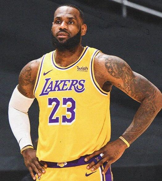 湖人三节落后29分,湖人最后7.6秒三分被绝杀