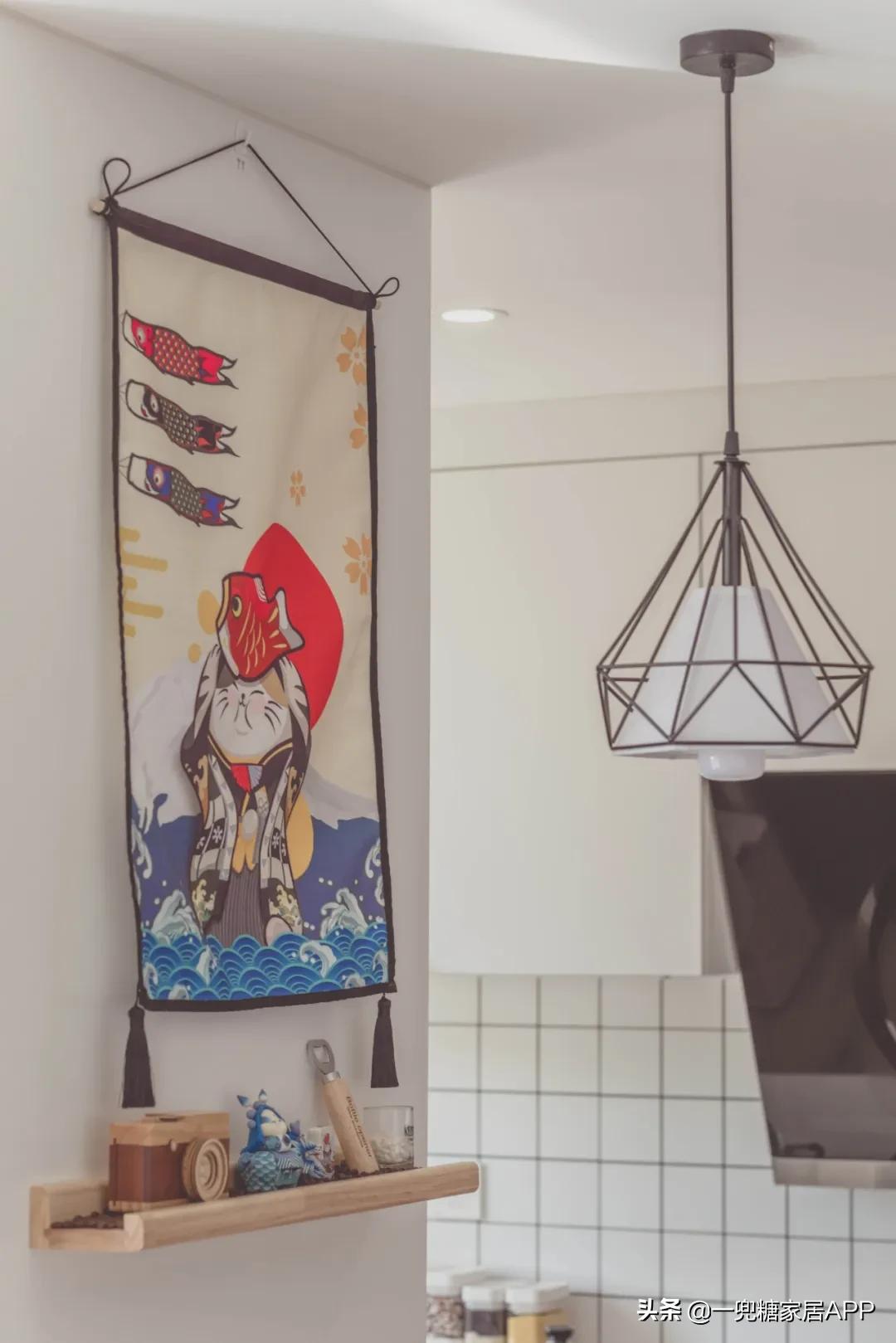 48㎡小家，餐厅可以蹦迪，还带私人影院！小户型都给我学