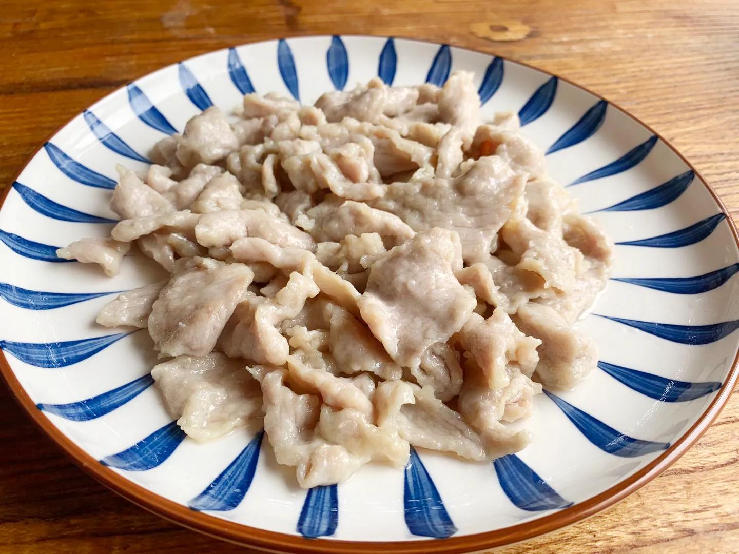 大厨分享的肉片上浆技巧，顺序最重要，这样做肉片鲜嫩爽滑超好吃