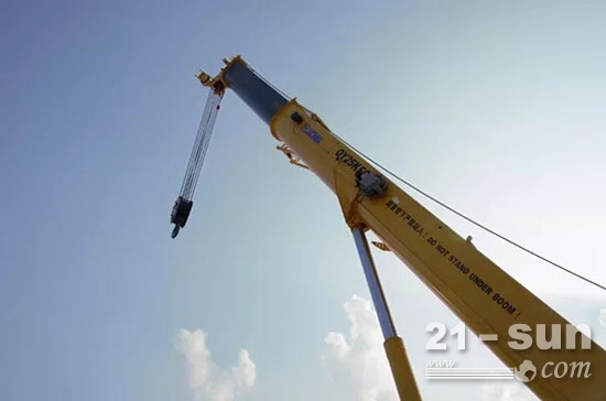 徐工哪些产品牛逼,徐工最新款二十五吨起重机