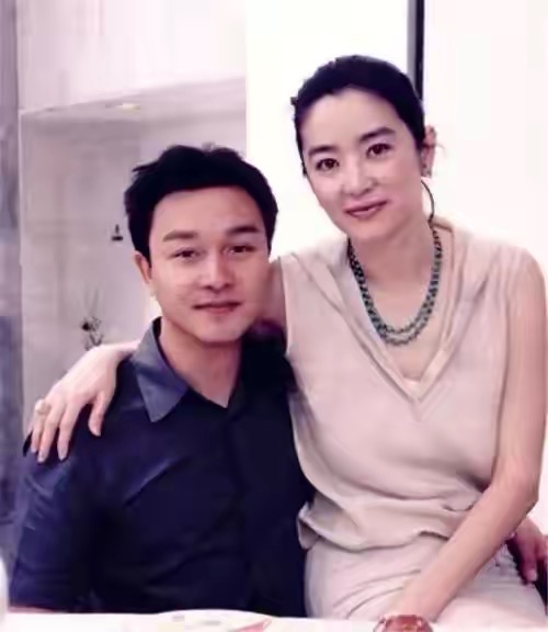 刘嘉玲东成西就粤语丘处机,刘嘉玲钟镇涛明月千里寄相思