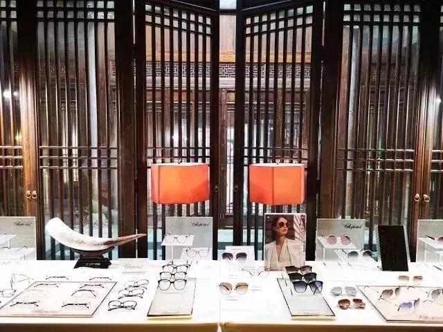 近几年眼镜行业为何走下坡路,眼镜行业怎么走出现在的局面