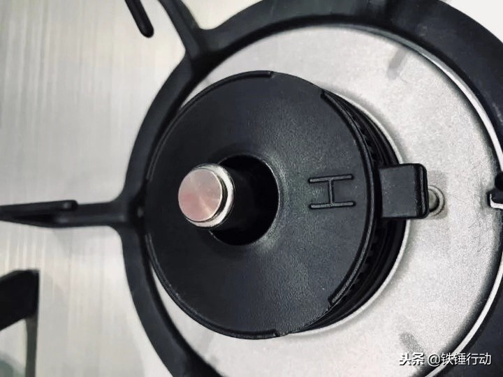 燃气灶1千的和3百的有啥区别,日本燃气灶好还是德国的好