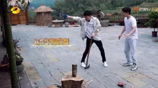 杨烁从年轻到现在颜值变化,杨烁是帅还是有魅力