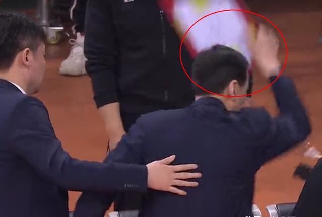 cba主教练暴怒骂球员,中国男篮主教练范斌