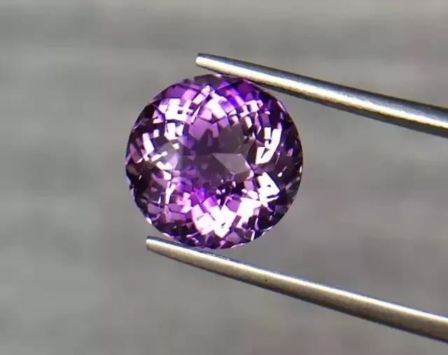 一个托帕石，被“丧心病狂”地砍了1000刀！！光泽却如烟火般闪耀