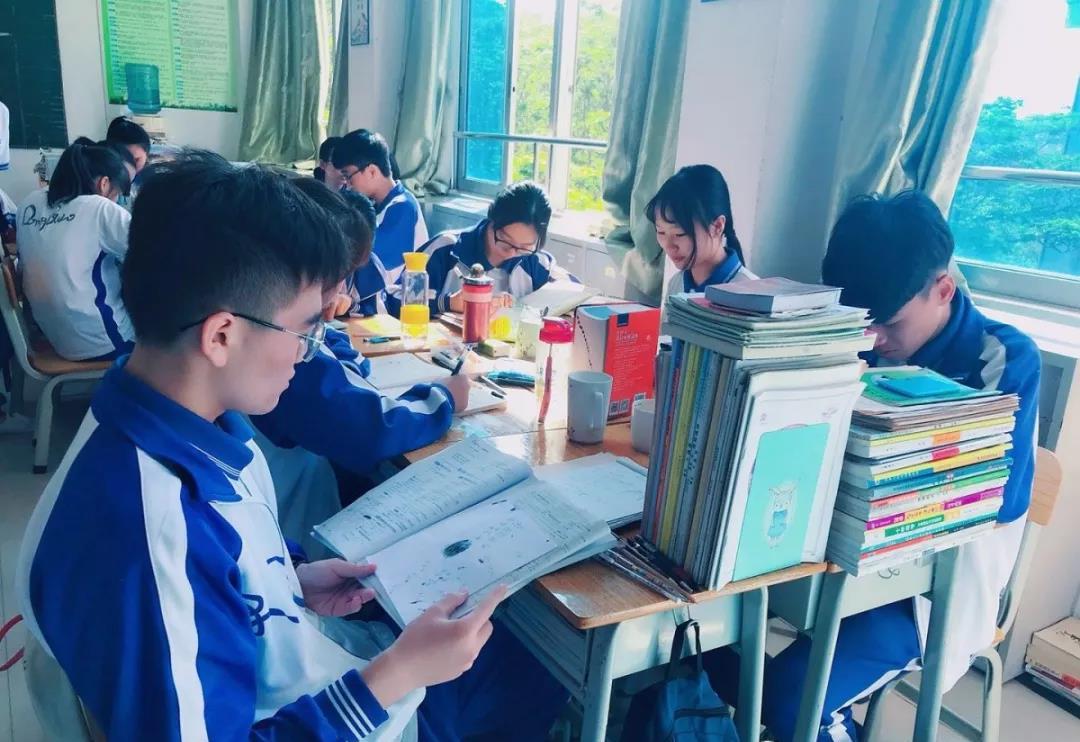 微巡礼惠州市一中实验学校,惠州市东江高级中学是公办吗