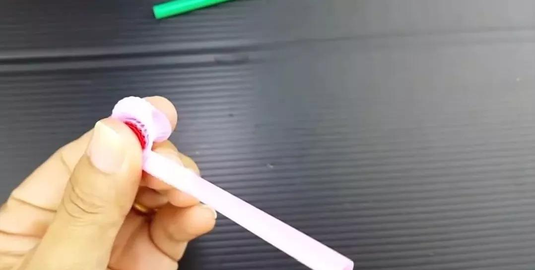 七彩的吸管剪一剪,DIY的蜗牛,天鹅,简直太像了(附教程)