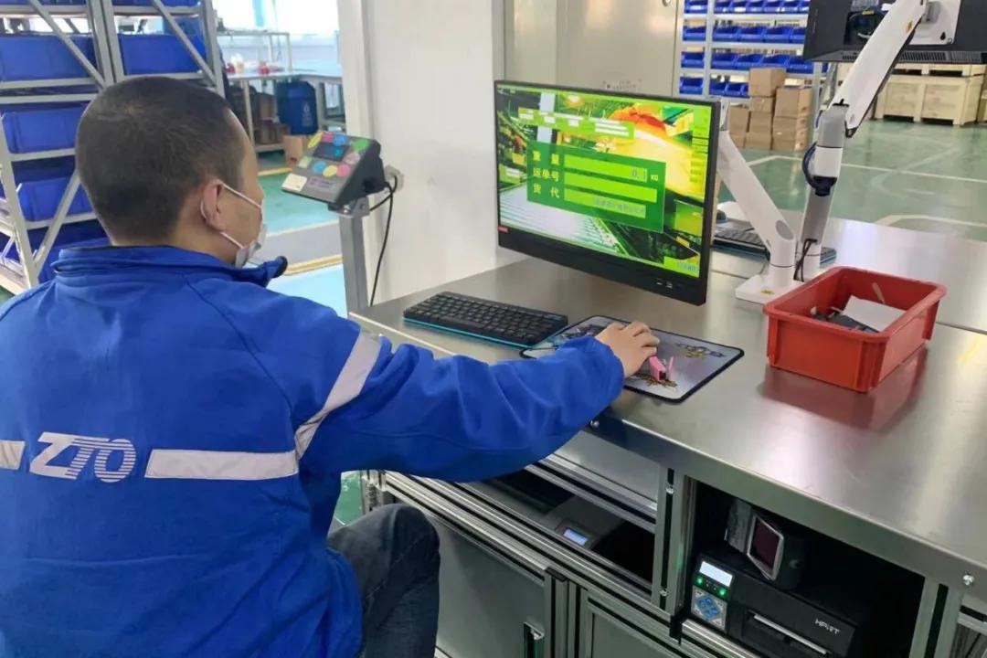 快递生产线工厂,快递工厂的商品是如何打包生产的