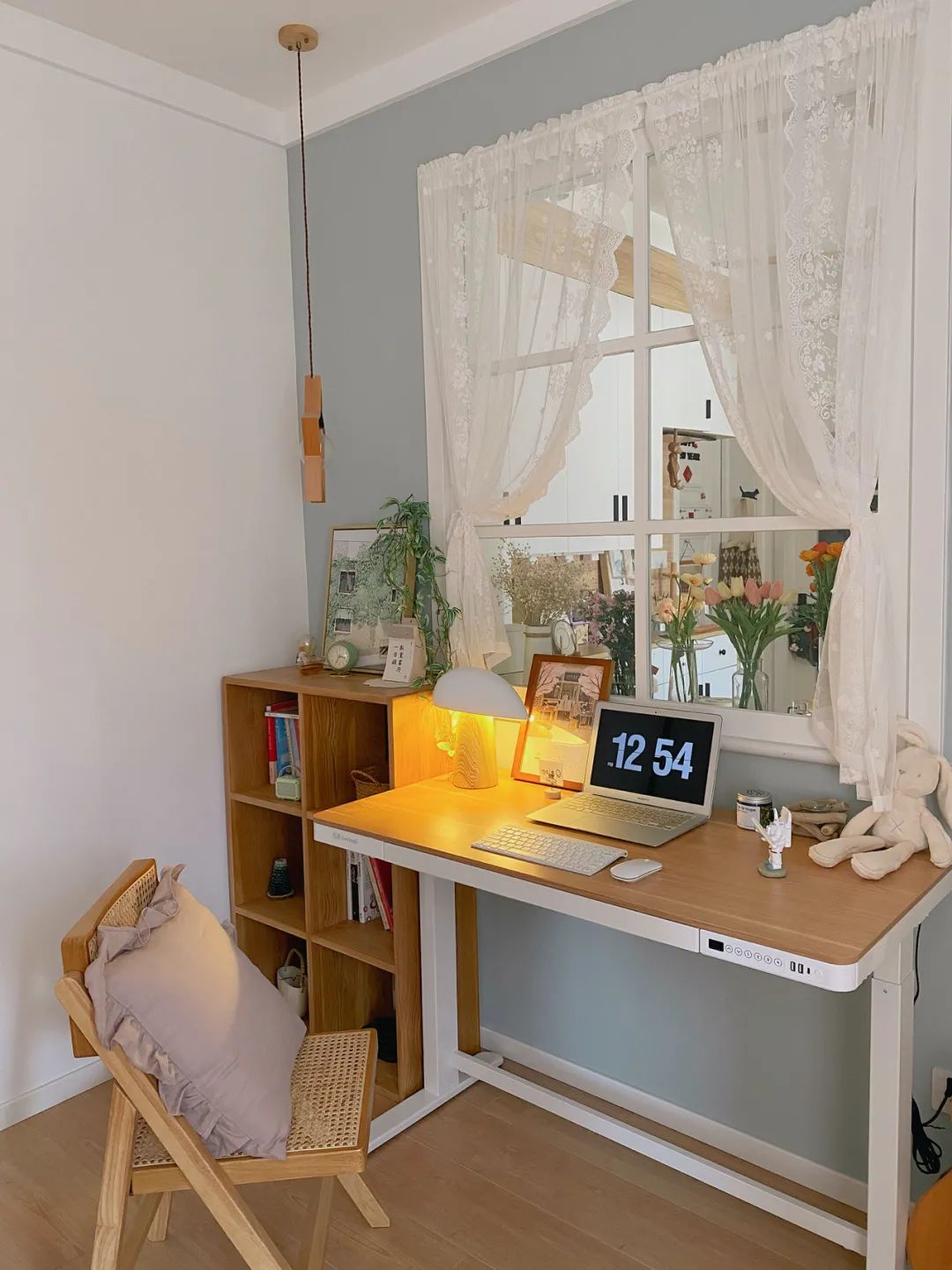 又一独居女孩爆红！买下60m²二手房，仅花4.5W装成全能“大胃王”