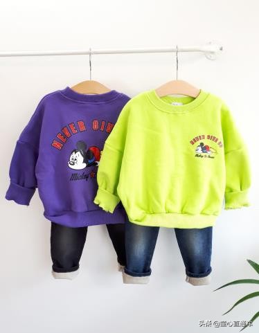 韩国童装短袖t恤搭配,早秋流行什么衣服童装