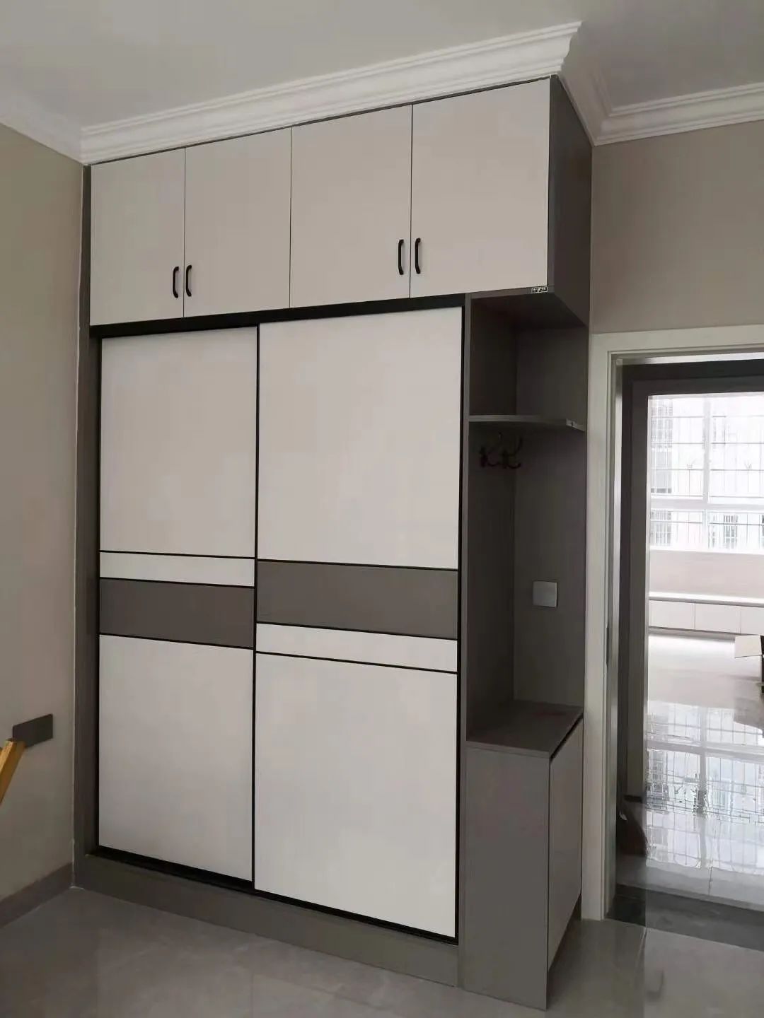 120平方三室两厅轻奢黑白灰,143平胡桃木轻奢高级装修