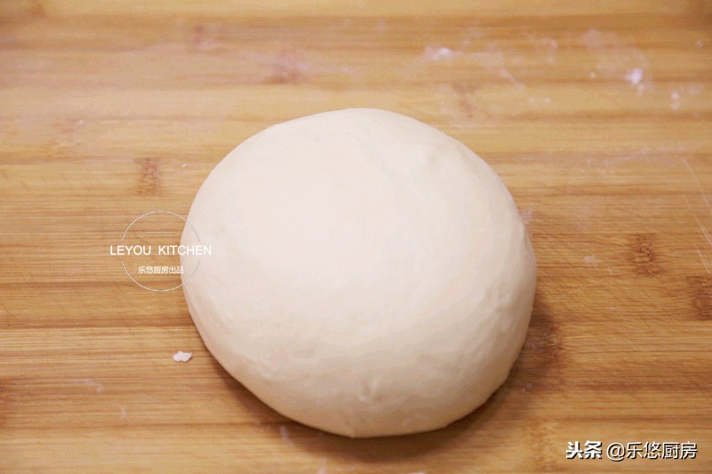 1碗面粉、1包牛奶、1个鸡蛋，烙好的饼和面包一样好吃