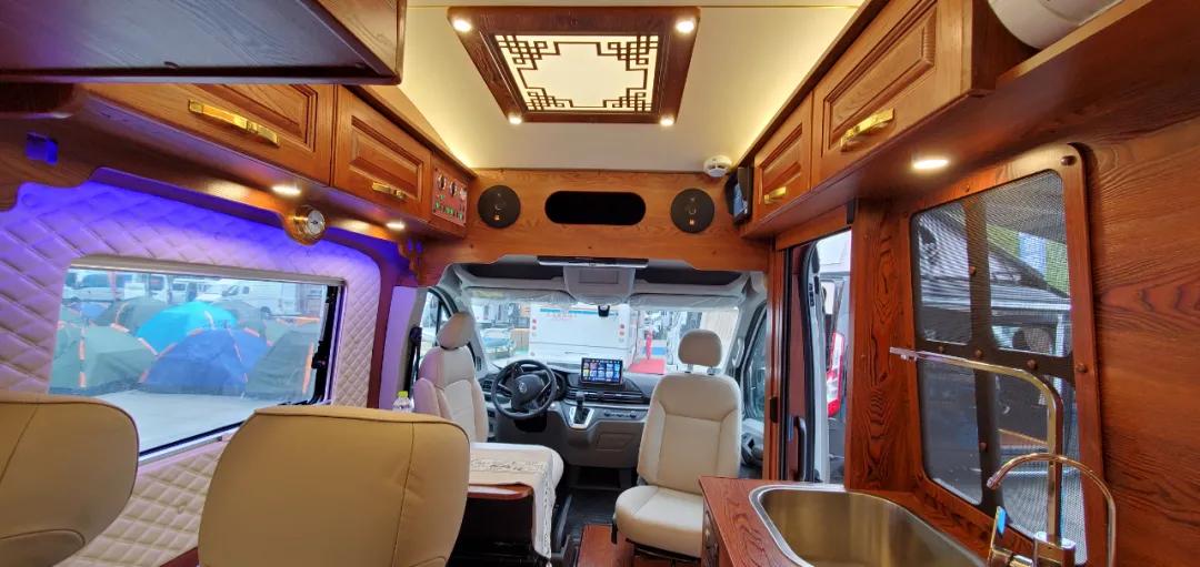 中式风格+48V电路这款中房星耀纵床版B型房车你喜欢嘛？