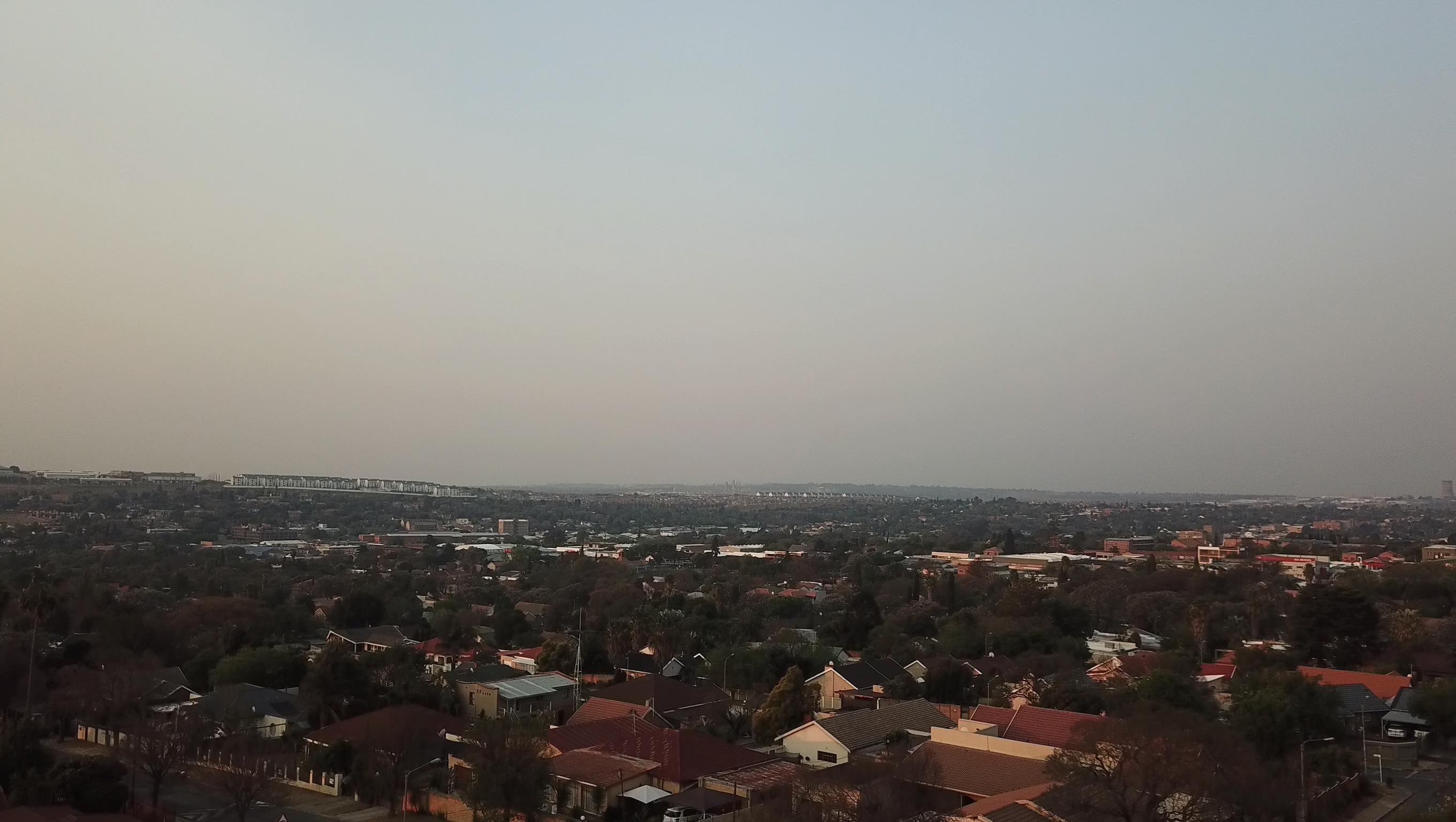 南非景点卖冰淇淋致富的黑人小哥，中文说的溜，一问竟学了10年！