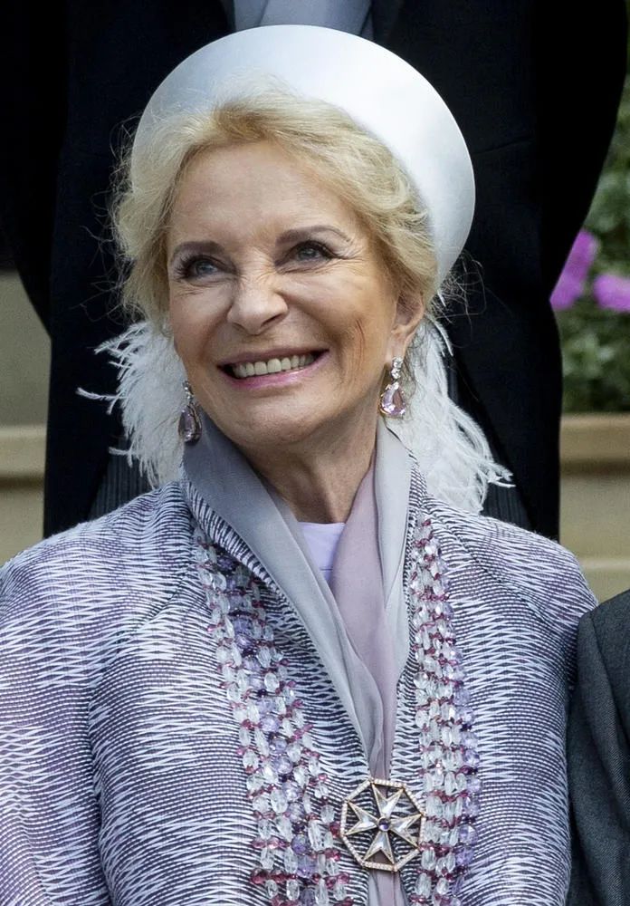 因丑闻而损害王室形象的人 (最离奇的王室丑闻)