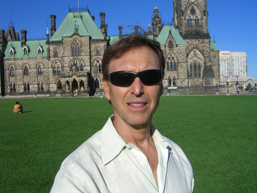 自拍杆最早发明的人,自拍杆的发明人是谁