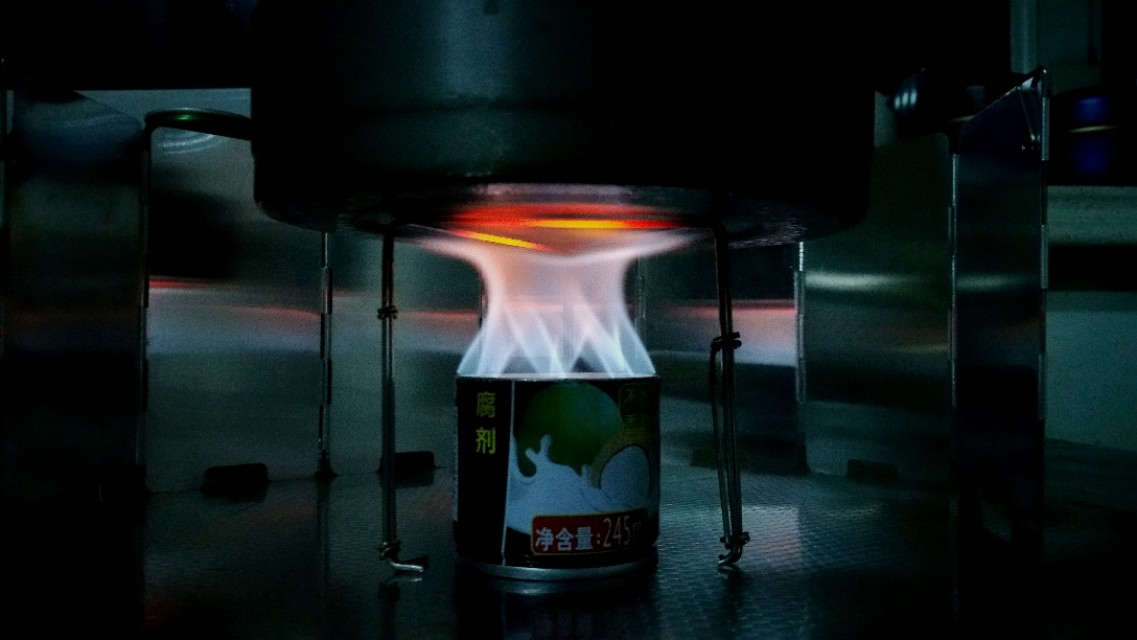 椰子汁罐制作酒精炉,自己制作猛火酒精炉