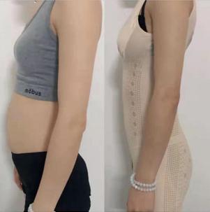 冻龄女神秦岚蕙质兰心气质出众,秦岚的穿搭一直都是独树一帜